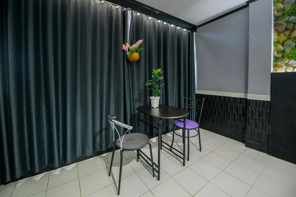 Happy Jomtien - Direct Beach Access, Sea View & Central Location