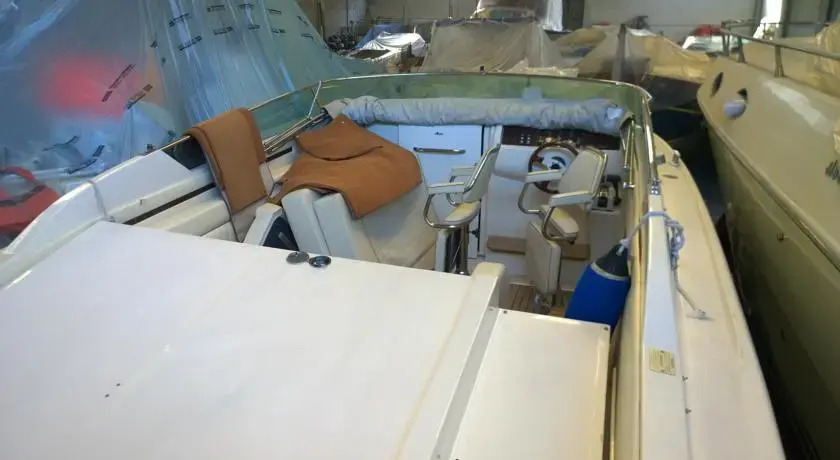 22 Feet Motor Boat