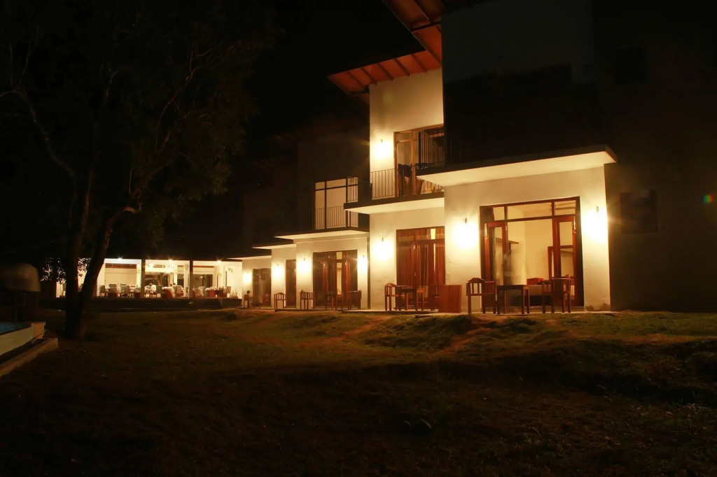 Sigiriya Wewa Addara Hotel - Hotel By The Lake