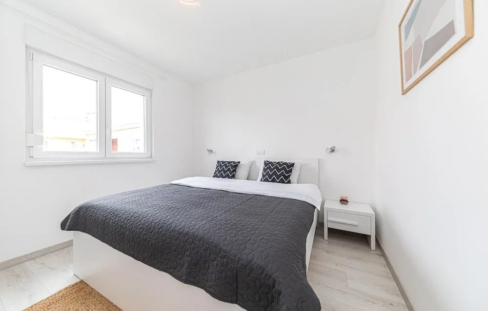 Beautiful Apartment in Trogir With Wifi and 2 Bedrooms