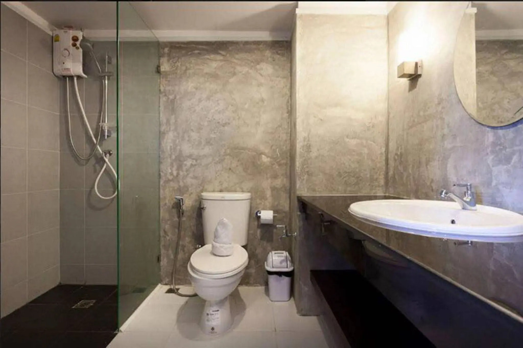 Sereno Airport Hotel