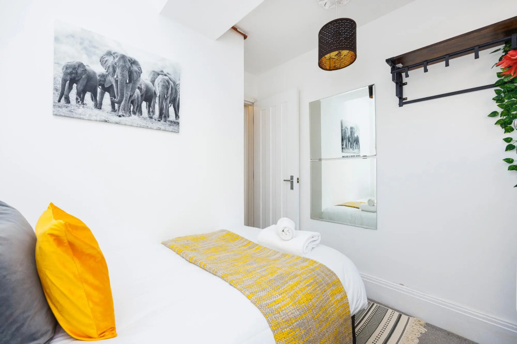 London Bridge 2 bed Apartment Borough Market
