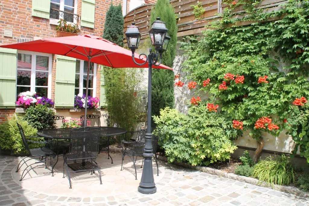 chambres dhotes : La cour dEtrepy