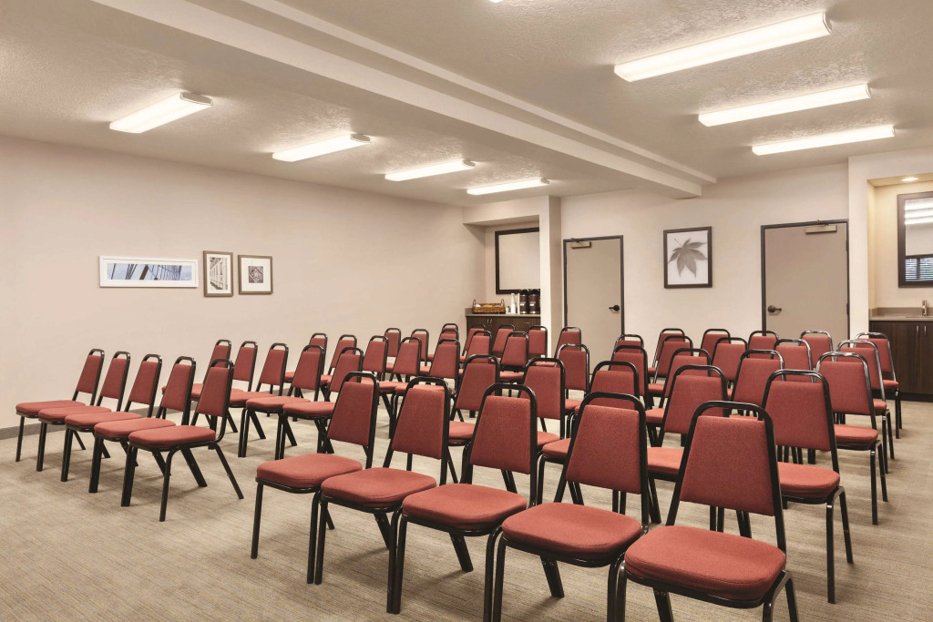 Country Inn & Suites by Radisson, Prineville, OR