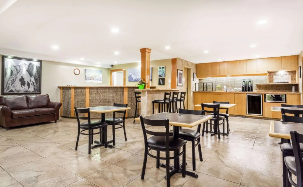 Fernie Fox Hotel