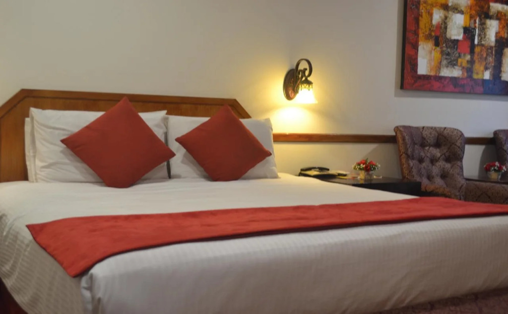 Shah's Village Hotel