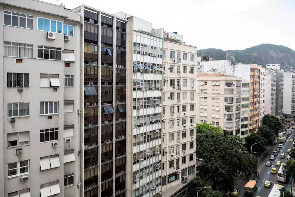 Apartment in Copacabana for up to 4 People 100m From the Beach Cavirio Nsc1003