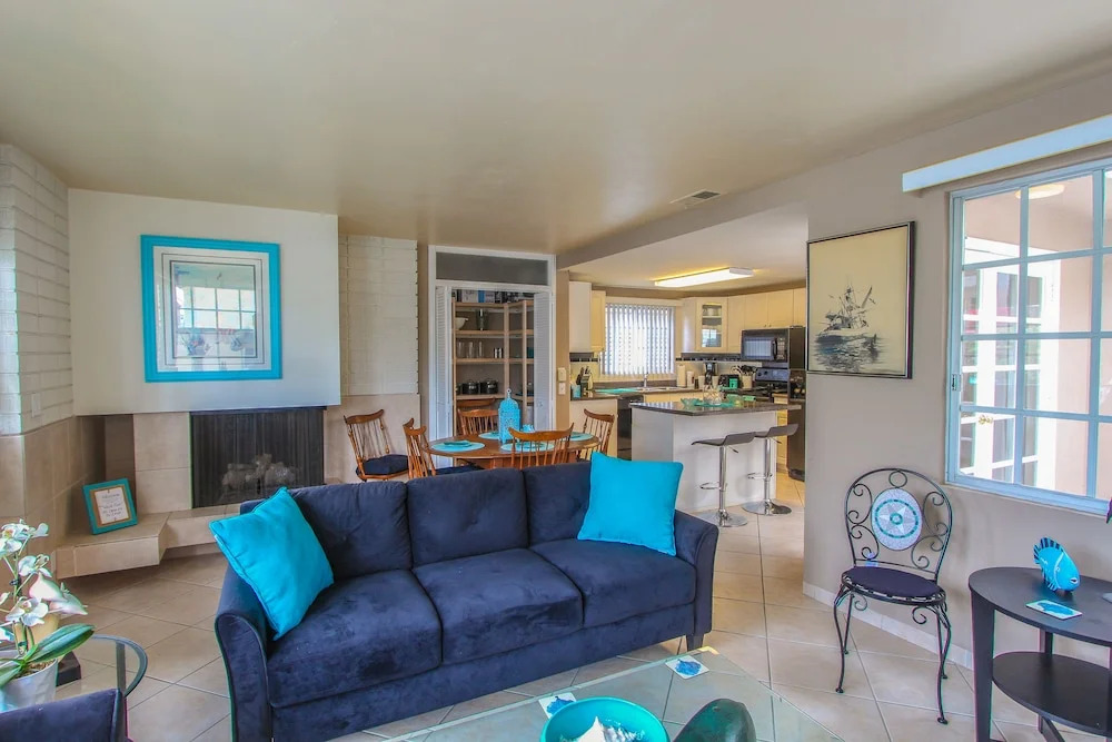 114 Onyx Avenue Townhouse 3 Bedrooms 2 Bathrooms Townhouse