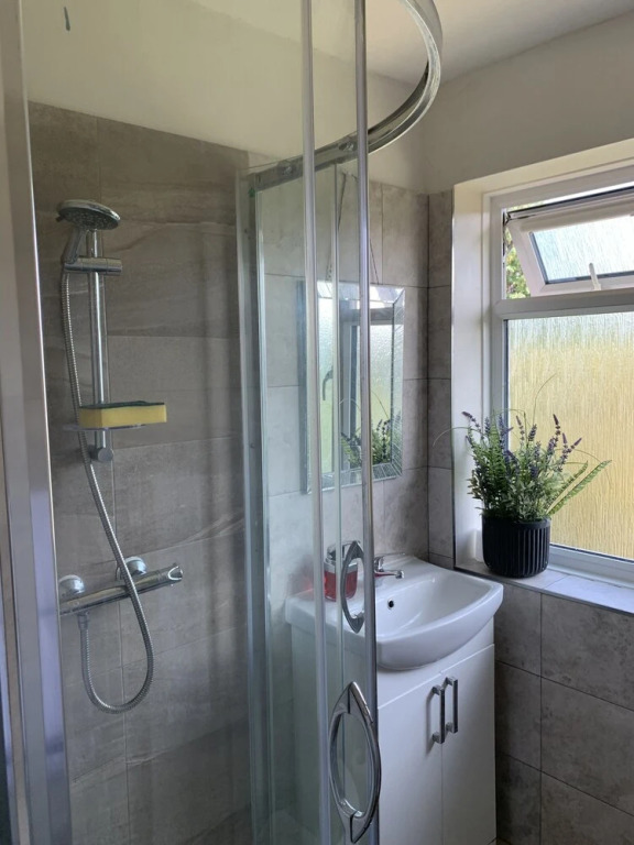 Beautiful 2-bed Apartment in Ashford