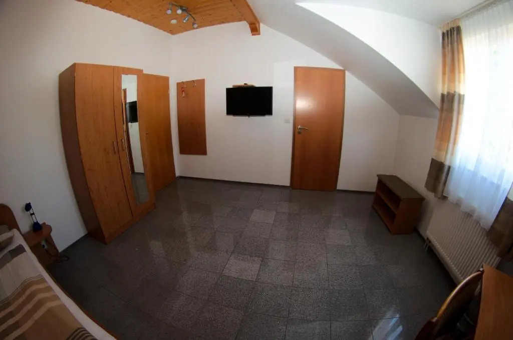 Messe-Hotel "Waldruhe"