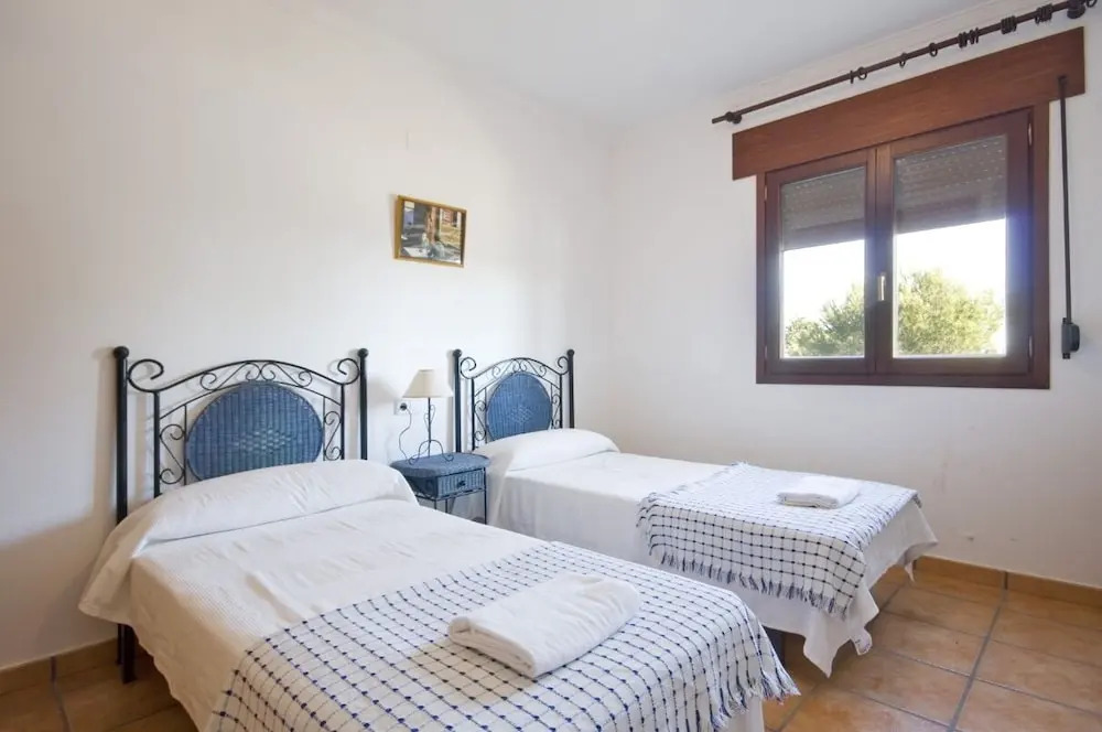 Villa - 4 Bedrooms with Pool, WiFi and Sea views - 105045