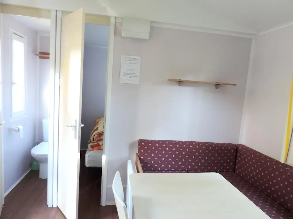 Bungalow With 2 Bedrooms in Rochechouart, With Wonderful Lake View, Po
