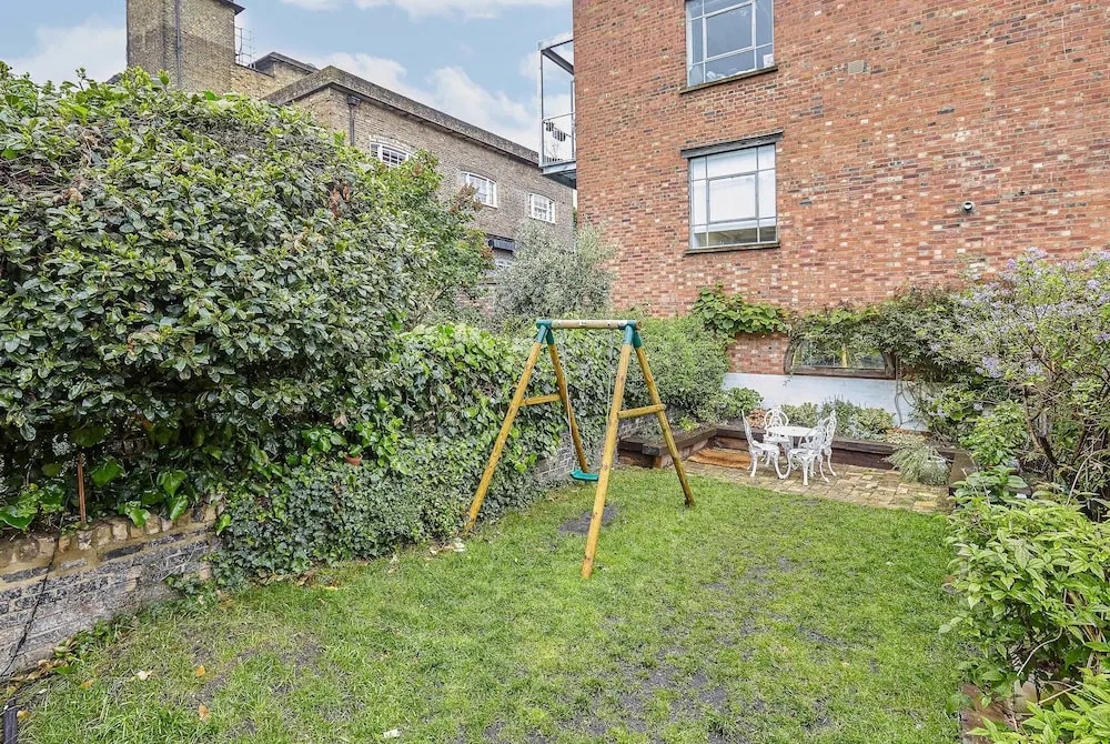 Stylish Family home near Camden