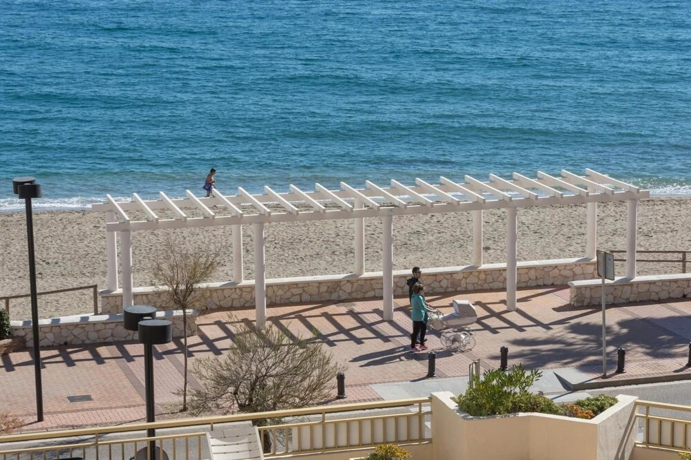 Dona Sofia - Fuengirola Promenade Apartment With Stunning Sea Views, Wifi