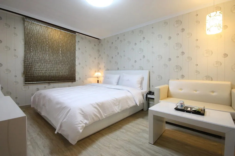 Gallery Tourist Hotel