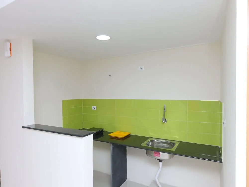 OYO 11342 Phoenix Inn