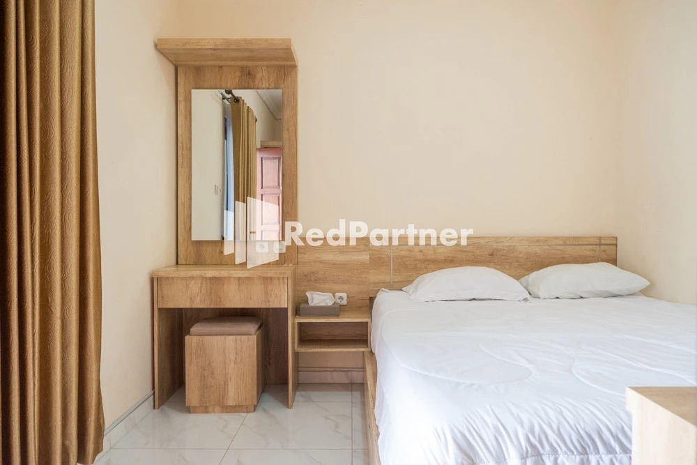 Guest House B Fren Syariah Near JIH Yogyakarta RedPartner