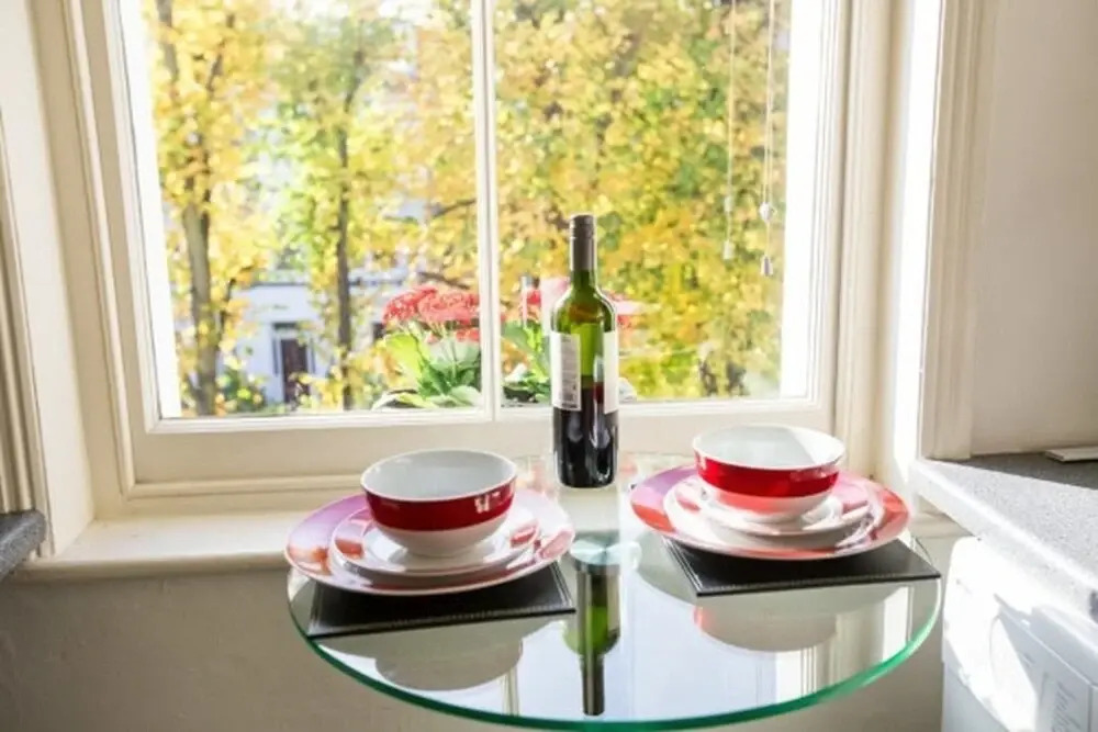 Eson2 - The Holland Park Hideaway