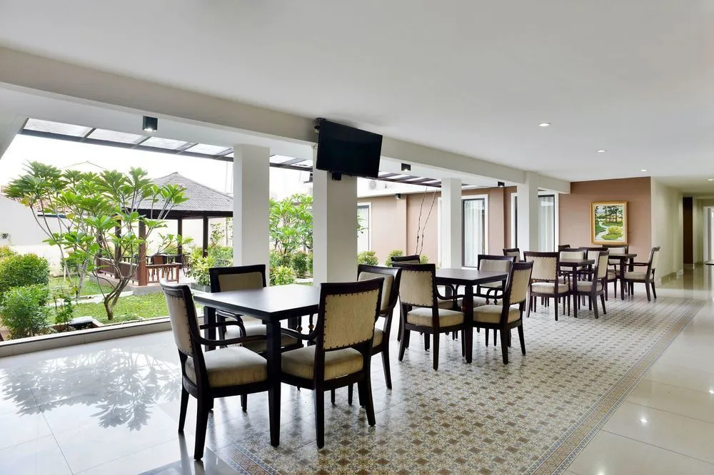 Zen Rooms Near TB Simatupang
