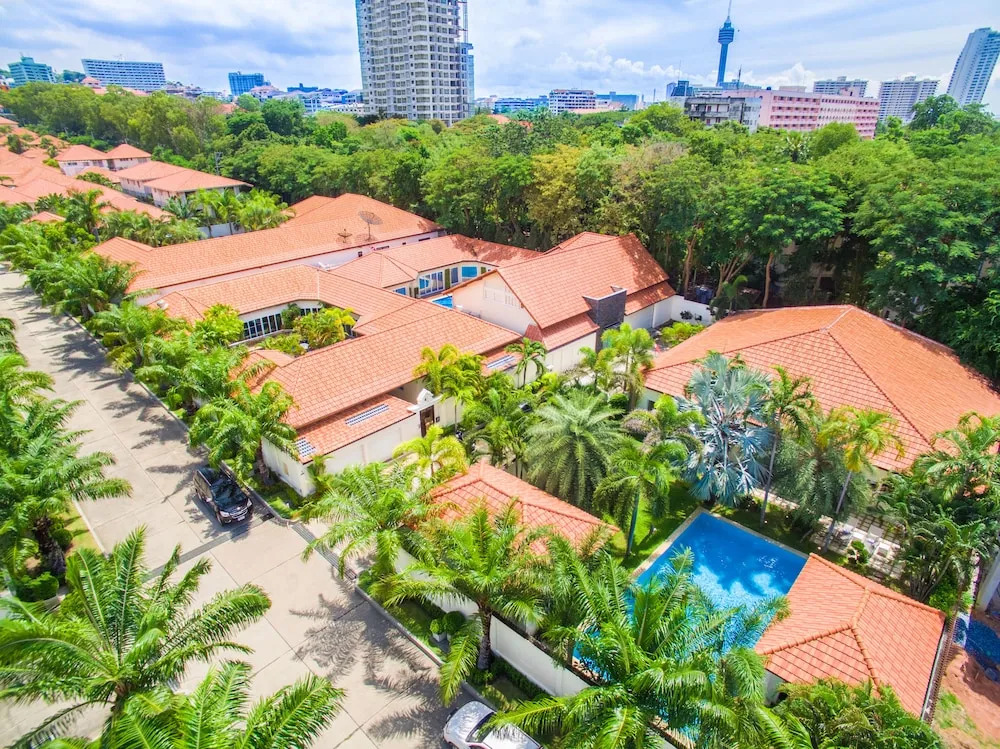 Private Beach Majestic Pool Villa Pattaya