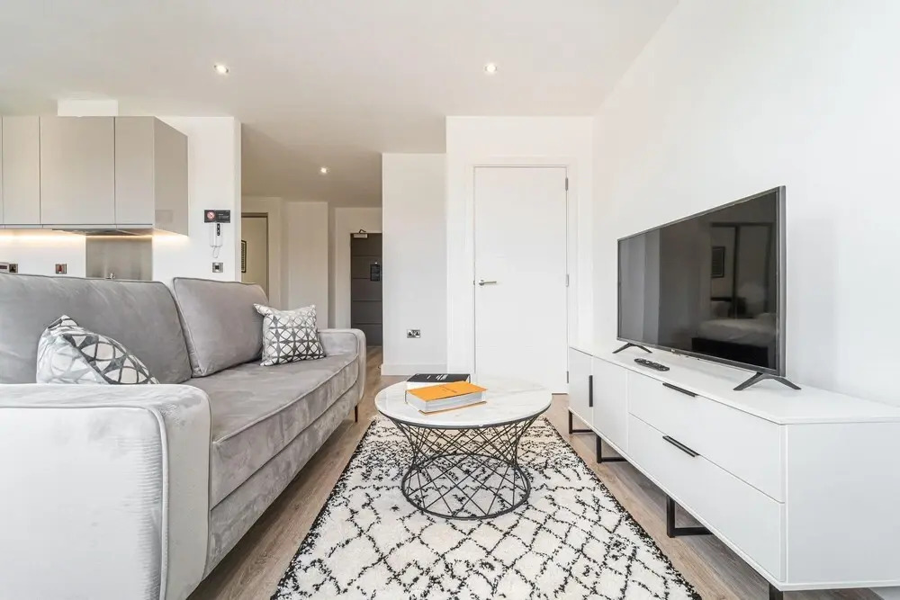 Seven Living Residences Solihull - Modern Studios Close to NEC and BHX