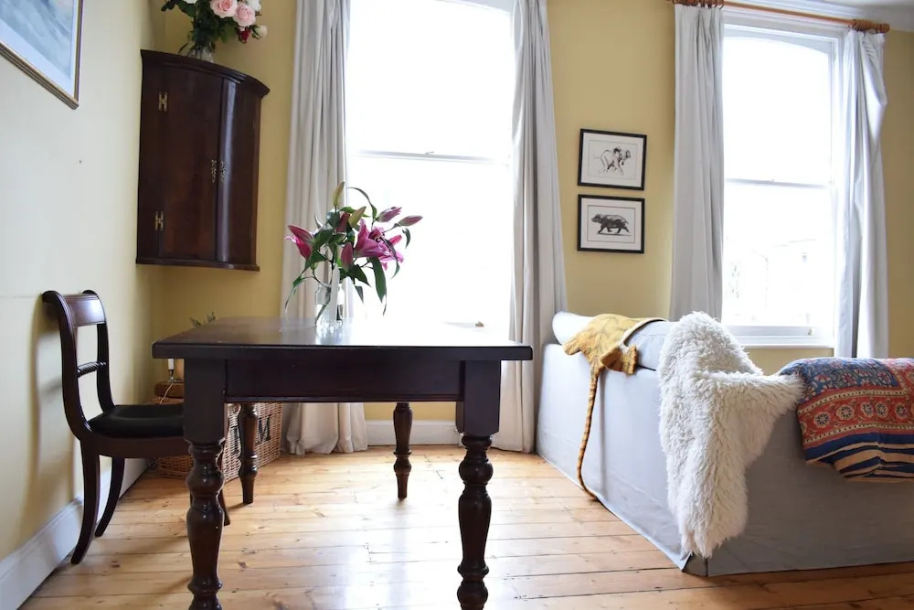Quirky 1 Bedroom Flat in Highbury With Roof Terrace