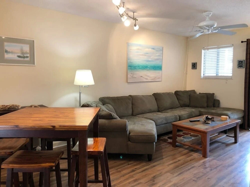 Coastal Fun In The Sun 2 Bedroom Condo