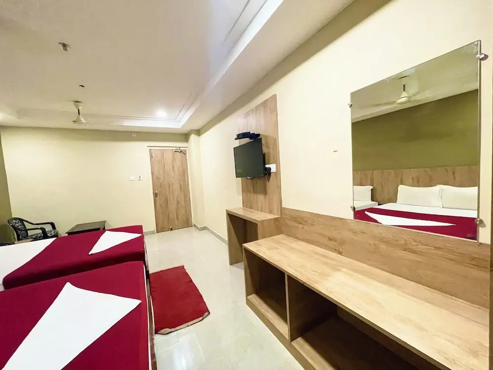 Hotel Janaki Pride - near Temple