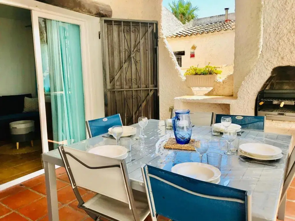 Charmante maisonnette avec piscine communautaire, idéale vacances familiales