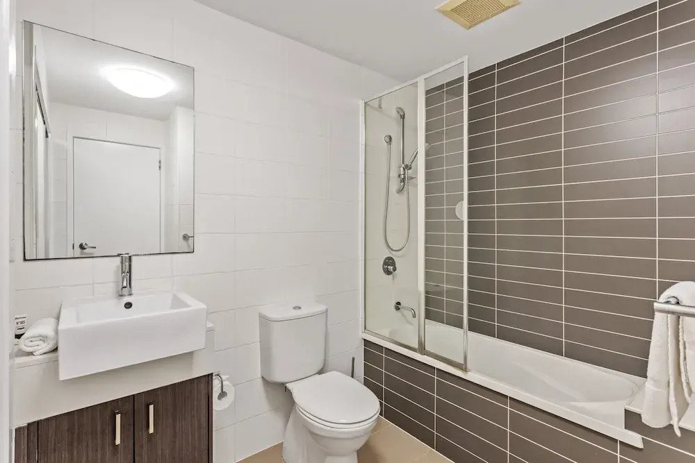 Central Cosy 2-bed With Pool and Near QUT & CBD
