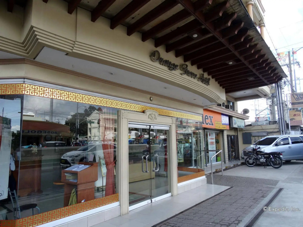 Orange Grove Hotel
