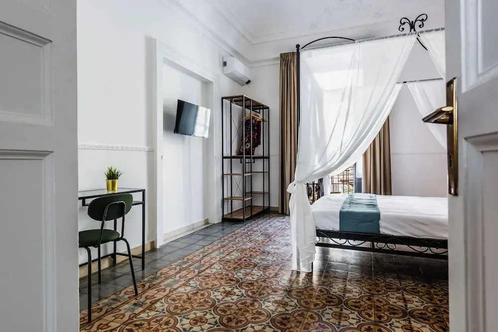 Catania Historical Escape by Wonderful Italy