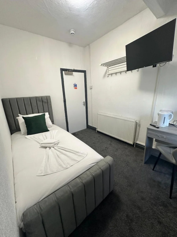 The New Valeron Hotel
