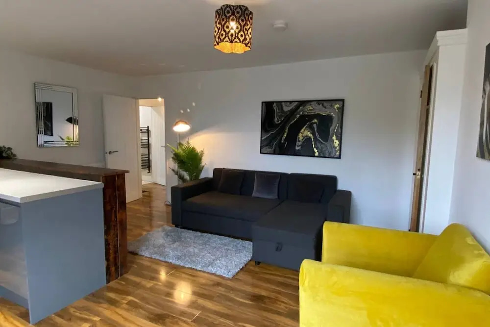 Stylish Bedford Town Centre Apartment 5 Sleeps 6 Fast Wi-fi
