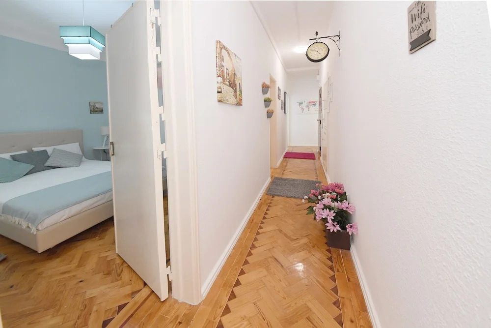 Royalty Hostel