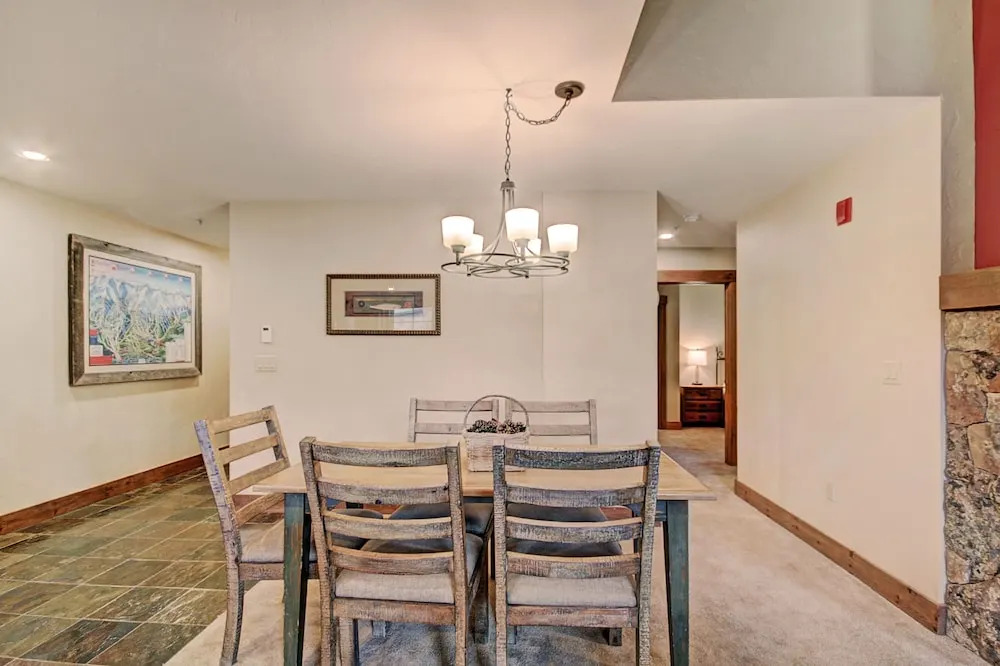 2br W/ Deck + Alpine Views Sleeps 6 - Ski-in Access 2 Bedroom Condo by RedAwning