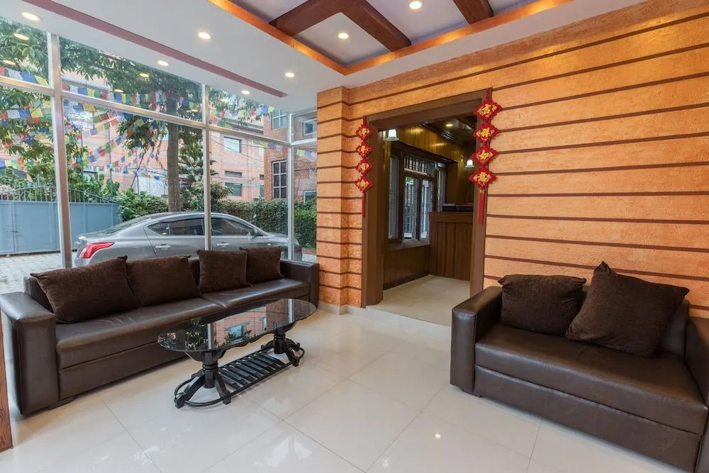 OYO 611 Hotel Everest Regency
