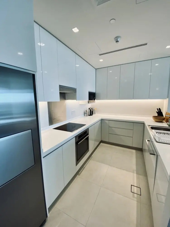 SuperHost - Spacious Apartment With Balcony and Large Pool