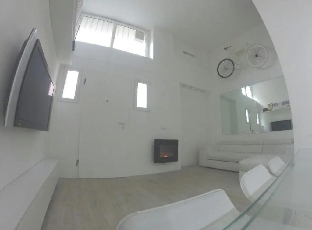 Casa (Loft) para até 4 pessoas.