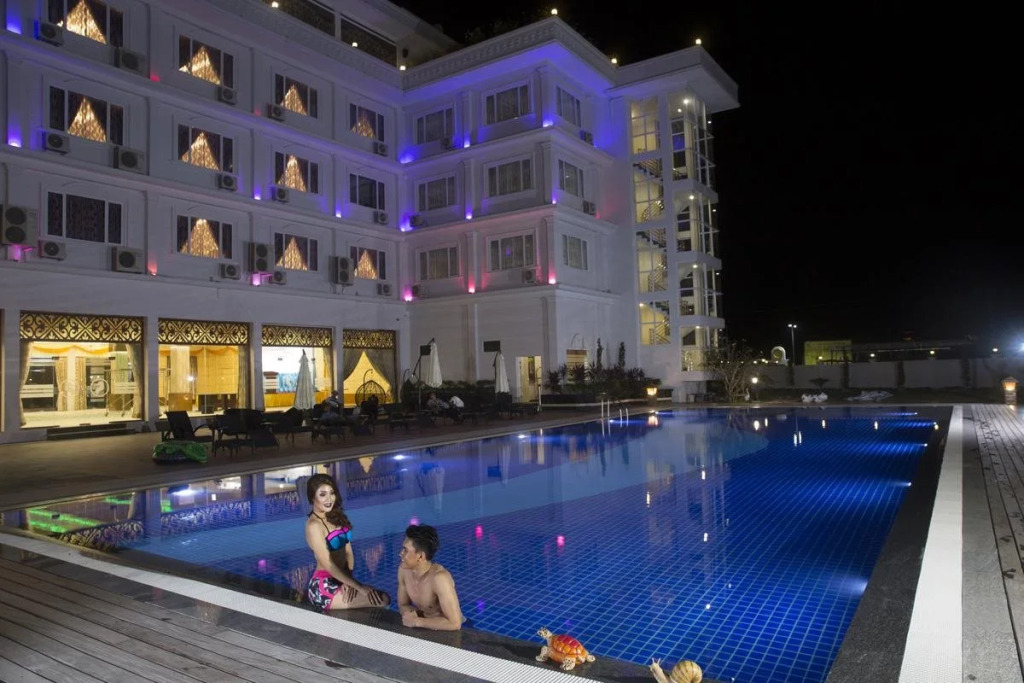 Royal Hinthar Hotel