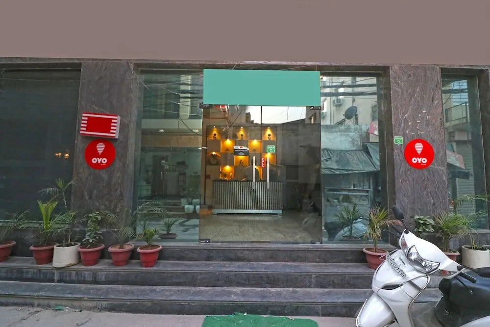 Hotel Era Residency