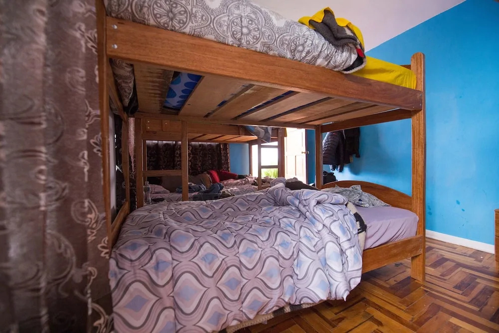 Tupackers Hostel
