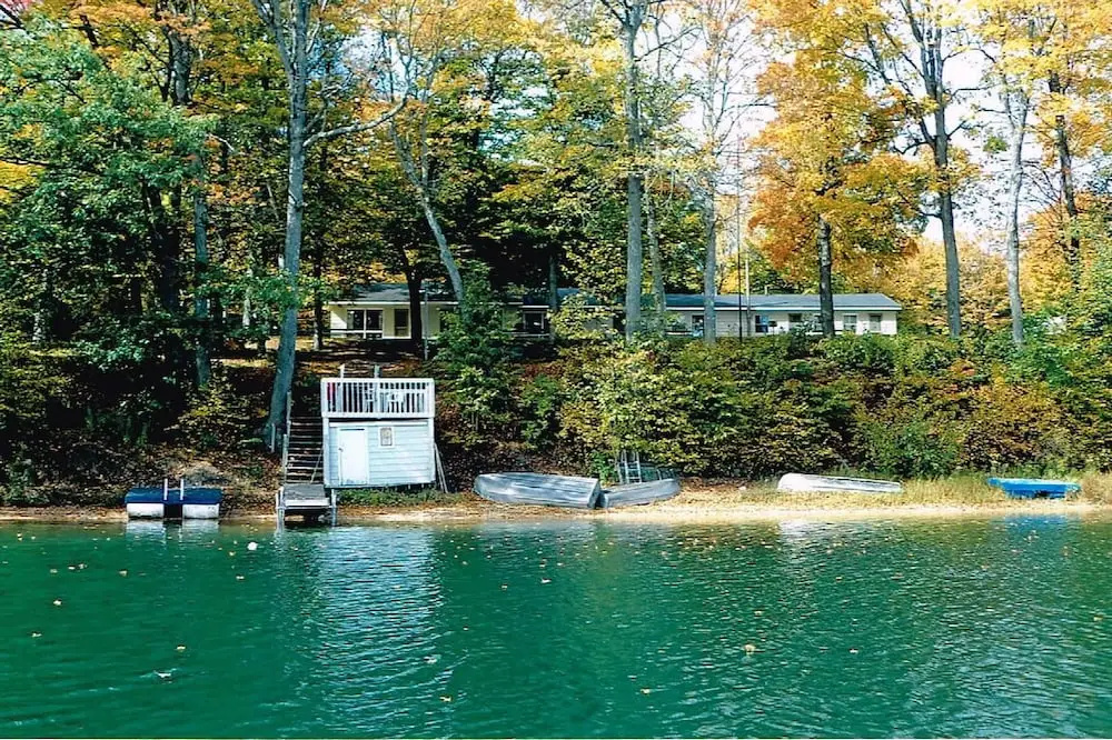 Dixon Lake Resort