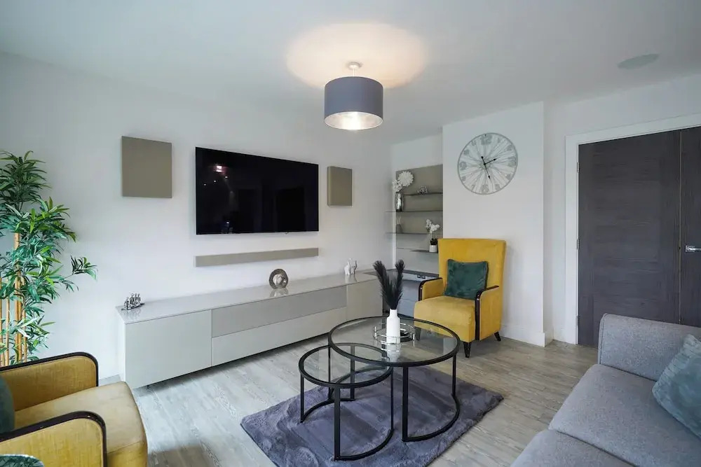 Serenity by the Water 3 bedroom London