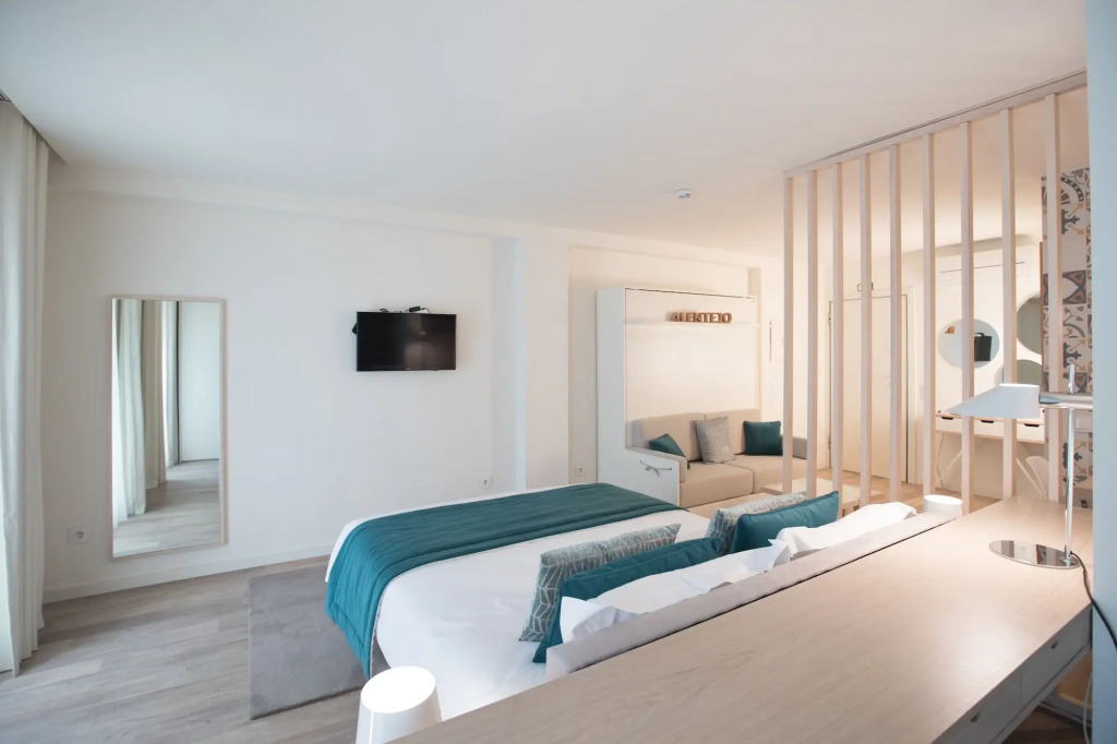 Almada Wine House - Tourism Apartments