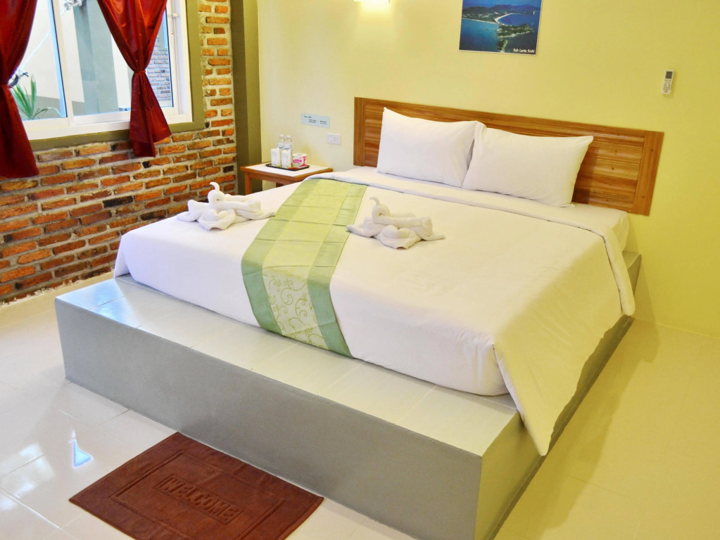 Lanta Baan Nok Resort