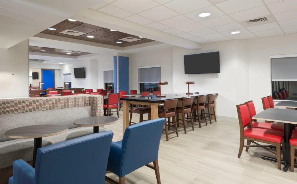 Holiday Inn Express & Suites - Nearest Universal Orlando by IHG