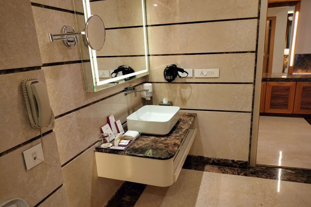 Ramada by Wyndham Varanasi Katesar