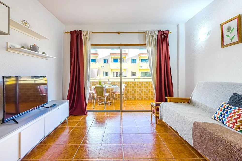 Apartment with One Bedroom in Los Cristianos, with Pool Access, Furnished Balcony And Wifi - 200 M From the Beach