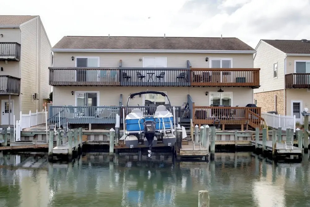 Harbor-view Balcony, Walk to Beach: Ocean City Gem